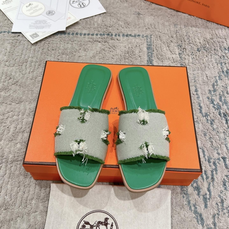 H**mes slippers
